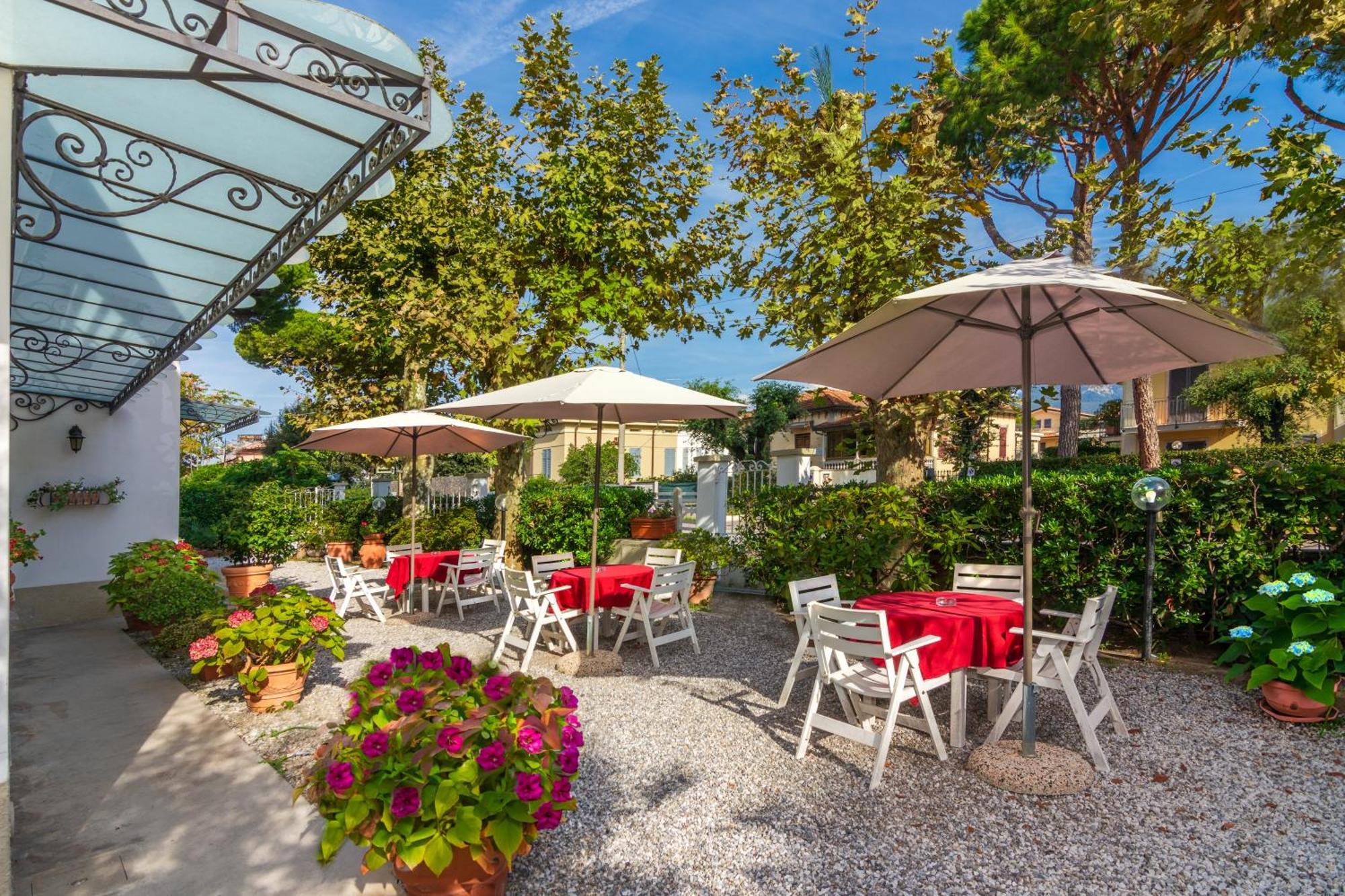 Hotel Eura Marina di Massa Eksteriør bilde