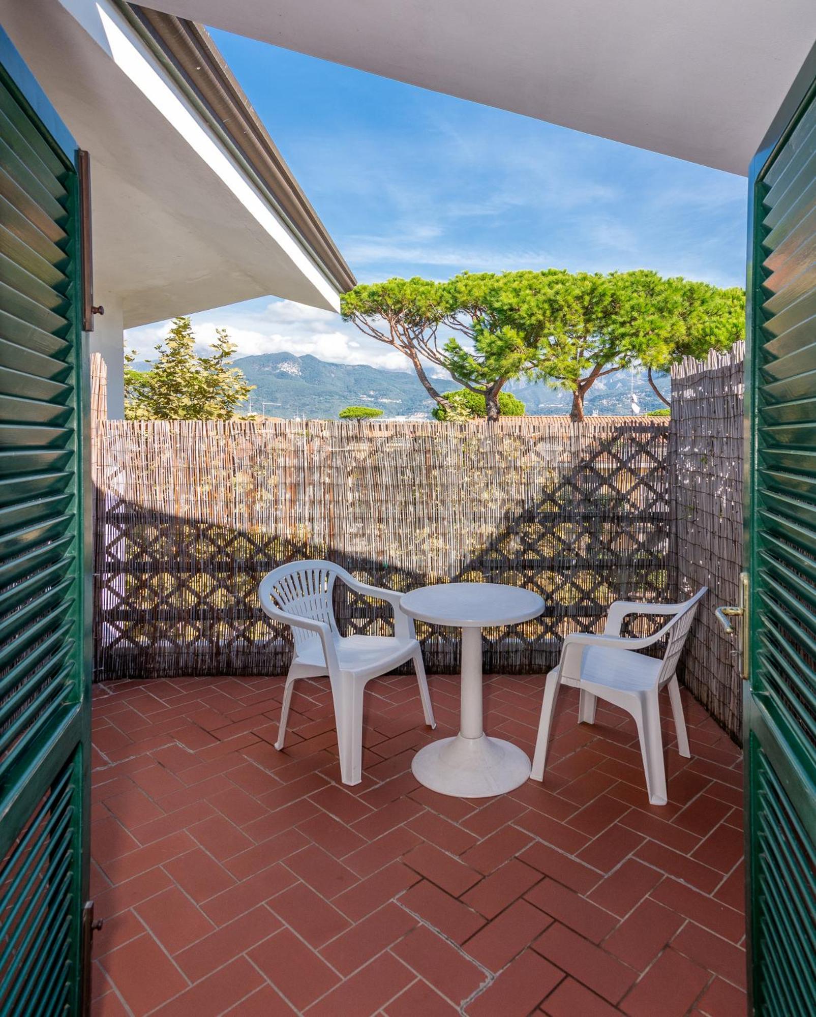 Hotel Eura Marina di Massa Eksteriør bilde
