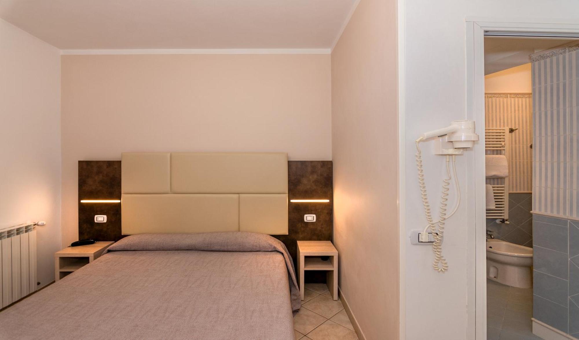 Hotel Eura Marina di Massa Eksteriør bilde