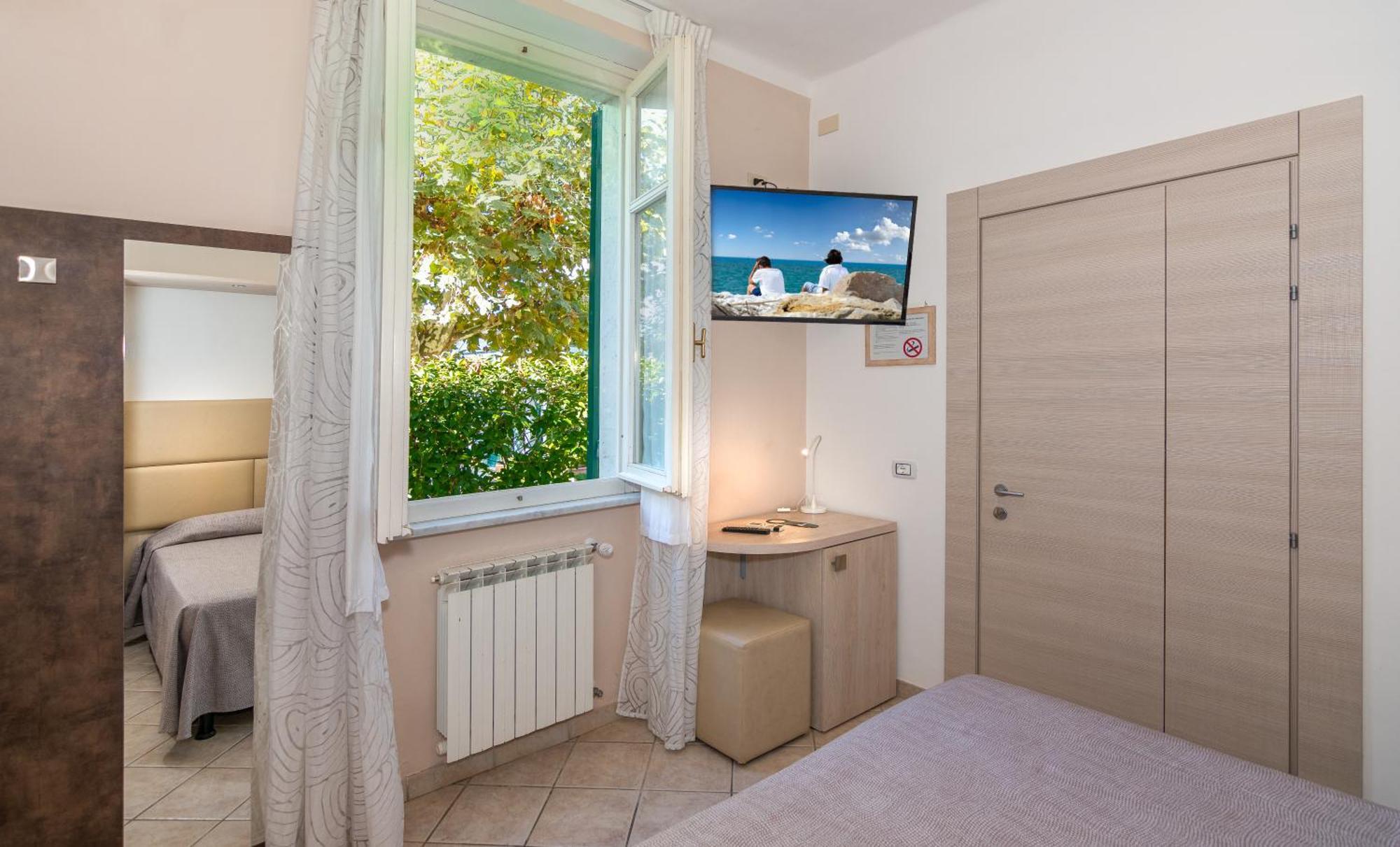 Hotel Eura Marina di Massa Eksteriør bilde