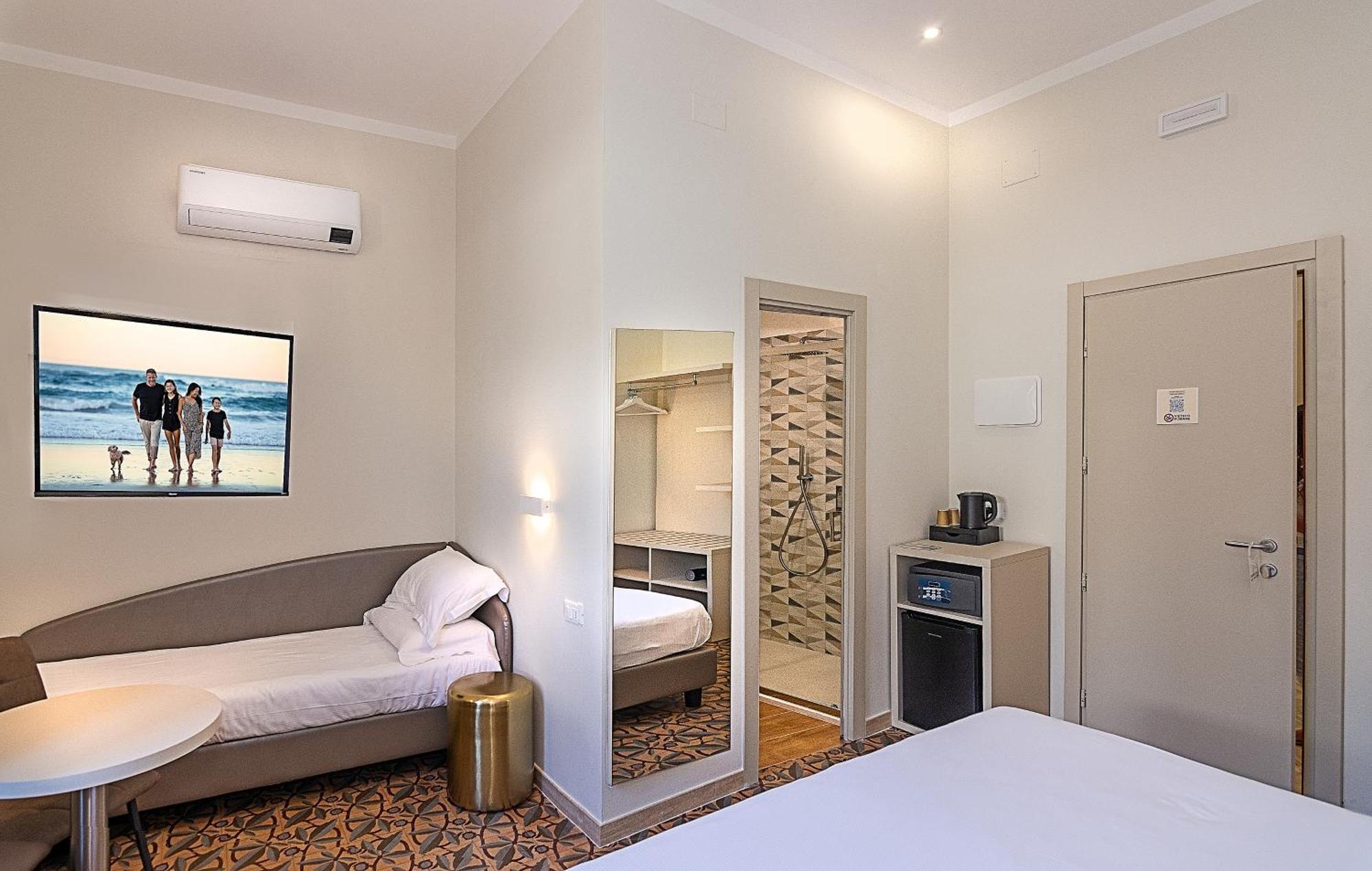 Hotel Eura Marina di Massa Eksteriør bilde