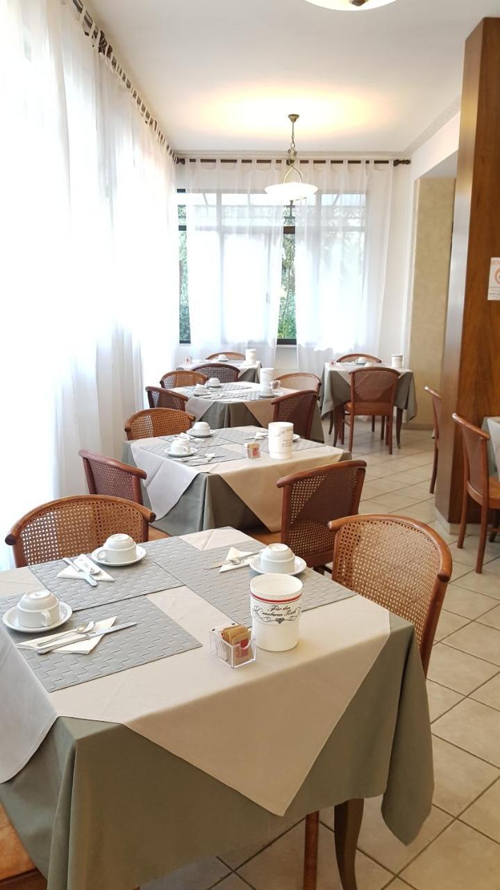 Hotel Eura Marina di Massa Eksteriør bilde